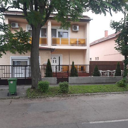 Sasfeszek Apartment Hajduszoboszlo Exterior photo